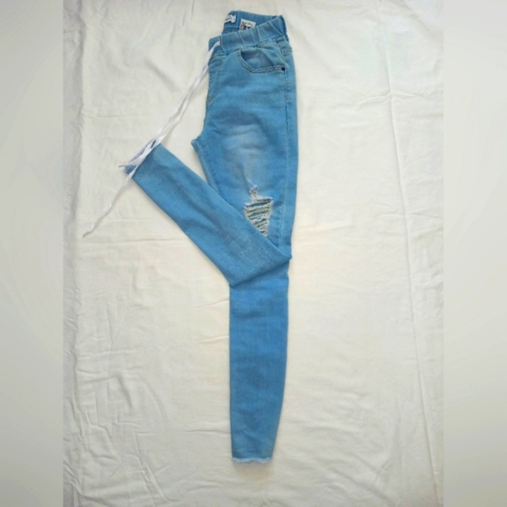 Ripped Skinny Jean